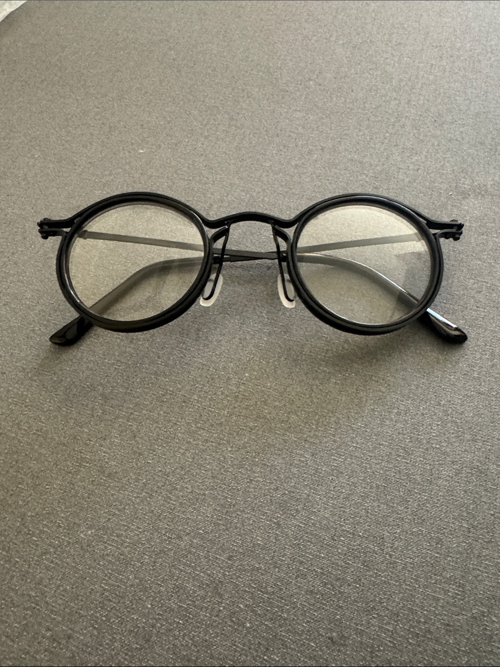 Classic Round Black Women's Eyeglasses — Timeless Minimalist Style